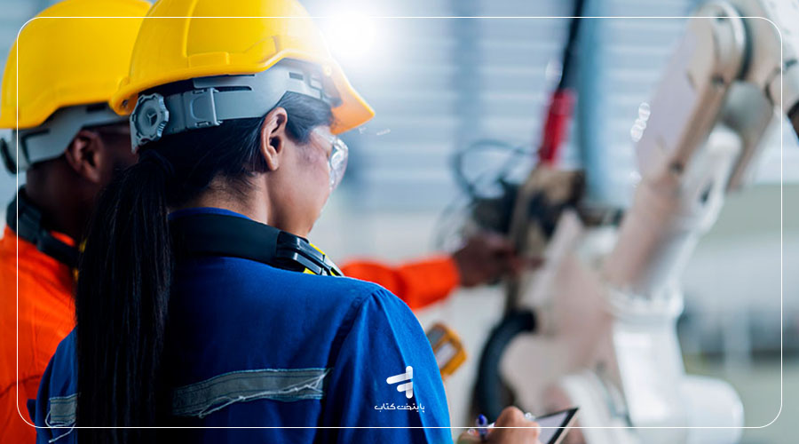 ورود به بازار کار و مهارت‌آموزی